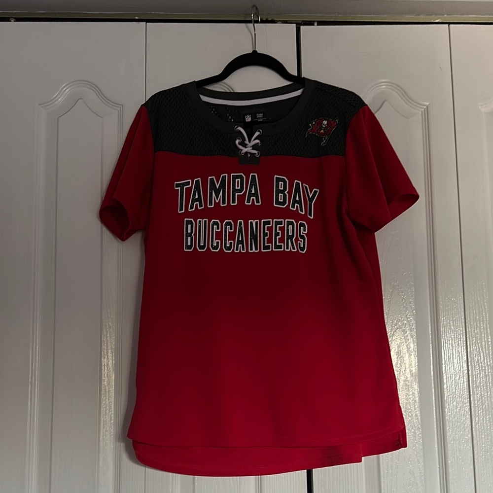Women’s Tampa Bay Buccaneers Shirt